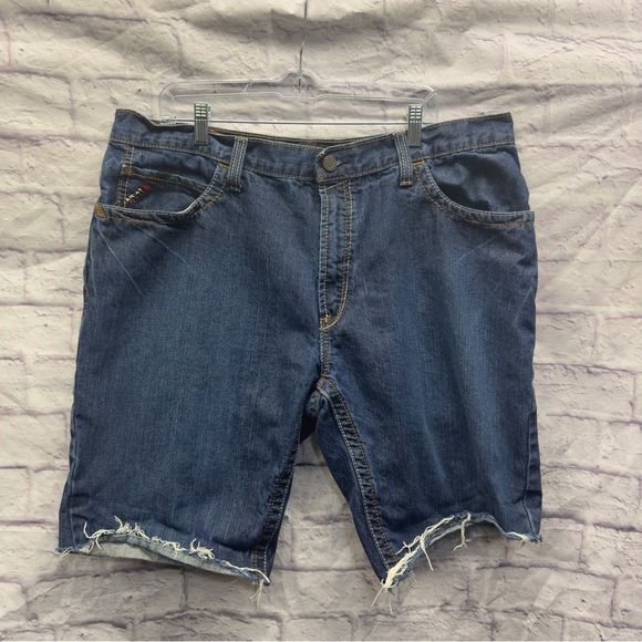 Ariat Denim Jean Shorts Cut-Offs Size 40 - Picture 1 of 3